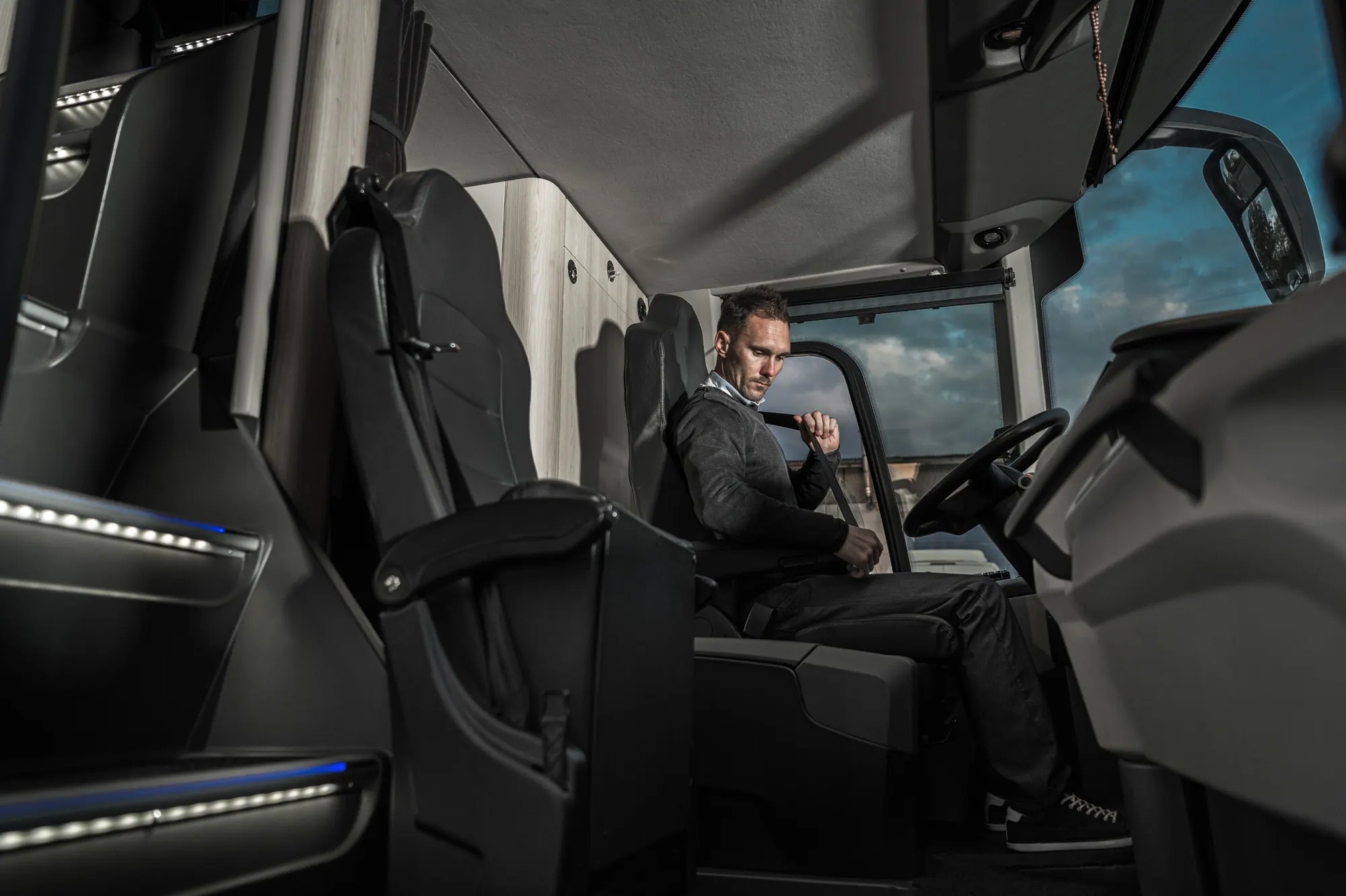 Acceso físico y Violación